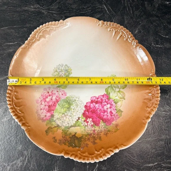 Decorative Plate with Hydrangeas - Picture 9 of 16
